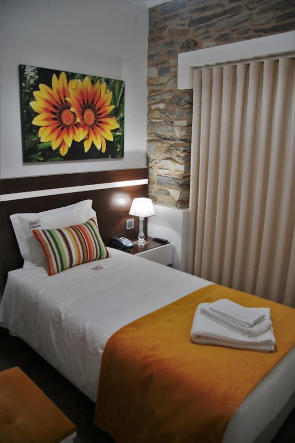O Casario Bed & Breakfast มิแรนเดลา ภายนอก รูปภาพ