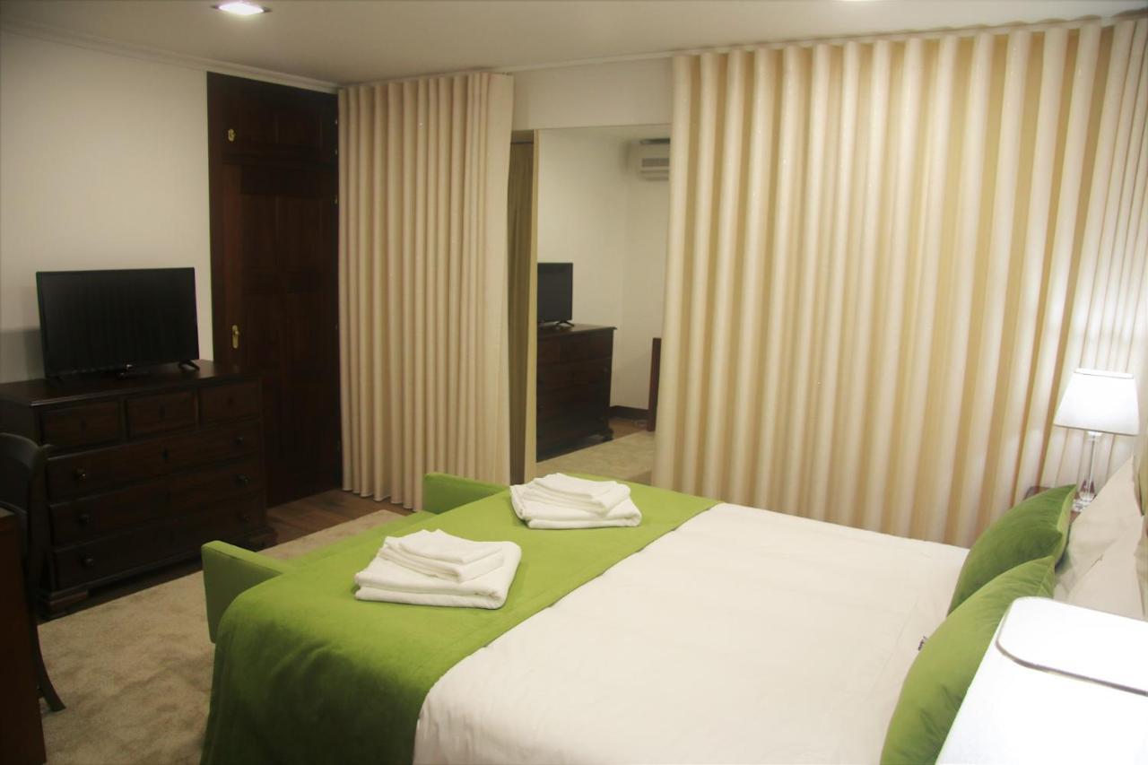 O Casario Bed & Breakfast มิแรนเดลา ภายนอก รูปภาพ