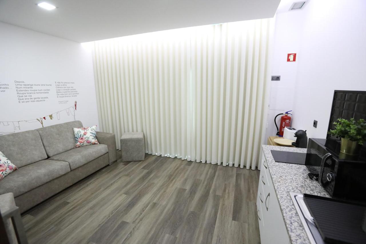O Casario Bed & Breakfast มิแรนเดลา ภายนอก รูปภาพ